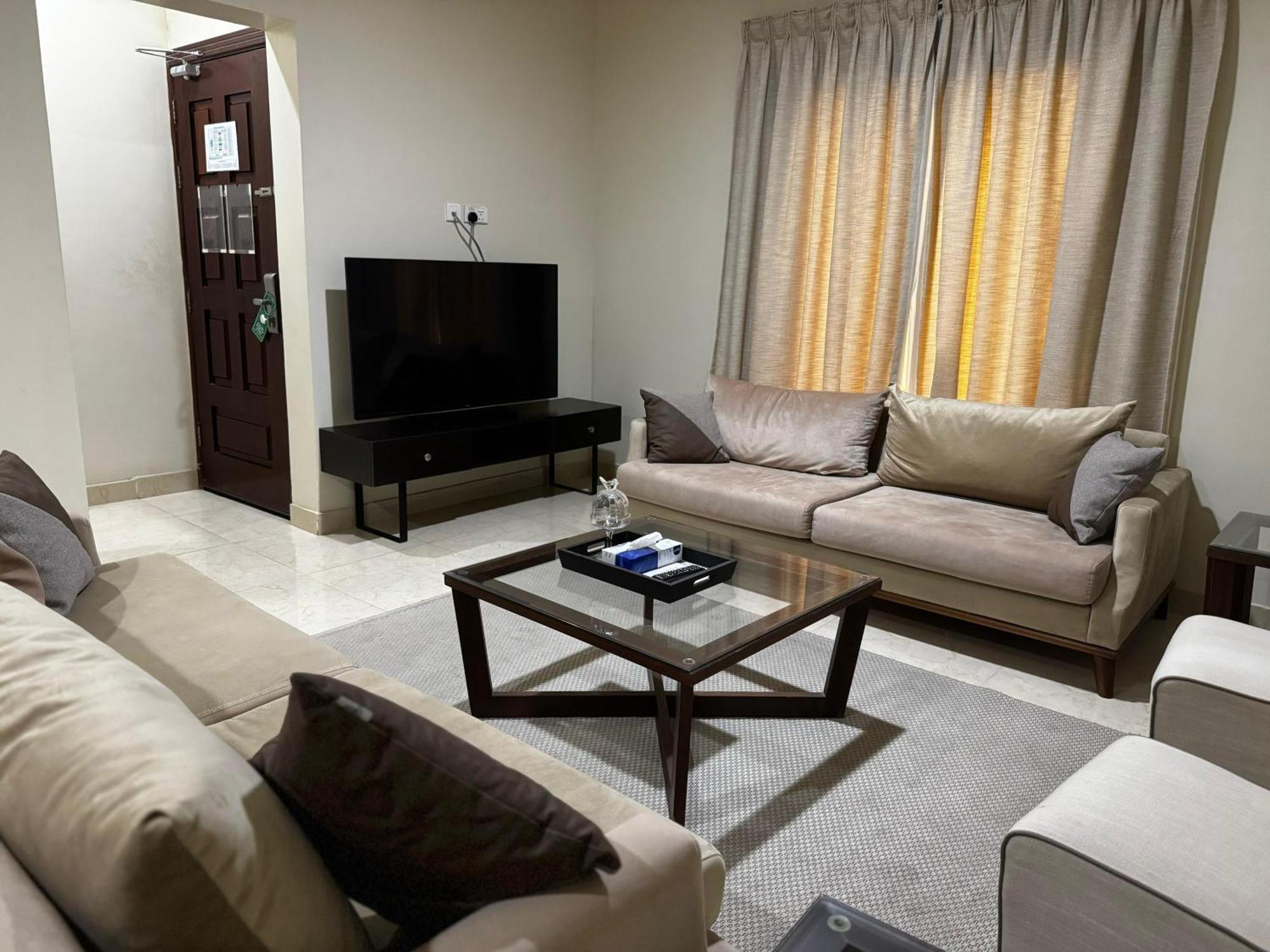 สะเกน วิลเลจ Hotel Jubail ภายนอก รูปภาพ